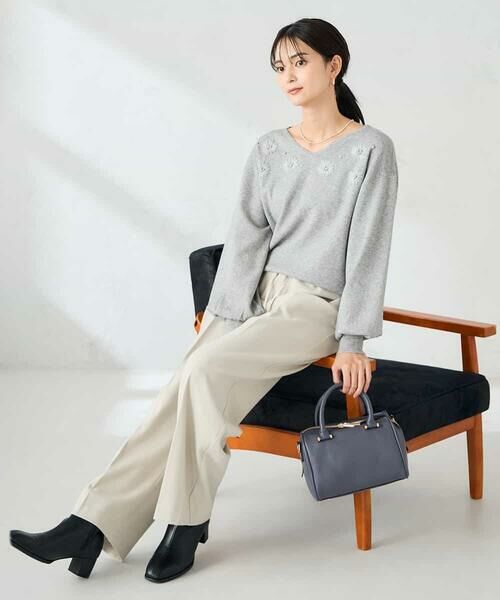 a.v.v / アー・ヴェ・ヴェ ニット・セーター | フラワー刺繍ニットプルオーバー | 詳細20