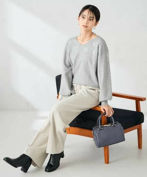 a.v.v / アー・ヴェ・ヴェ ニット・セーター | フラワー刺繍ニットプルオーバー | 詳細21