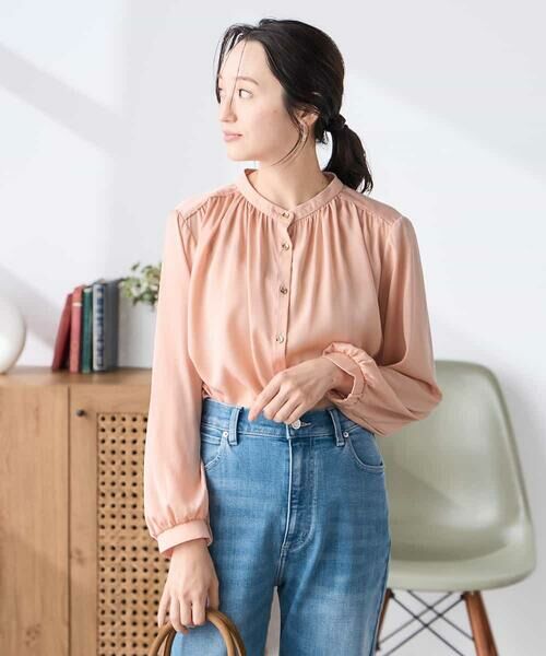 a.v.v / アー・ヴェ・ヴェ シャツ・ブラウス | 【低身長サイズ】【洗える】サテンギャザーブラウス | 詳細2