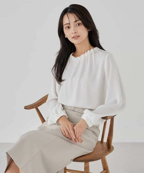a.v.v / アー・ヴェ・ヴェ シャツ・ブラウス | 【洗える】タックネックブラウス | 詳細16