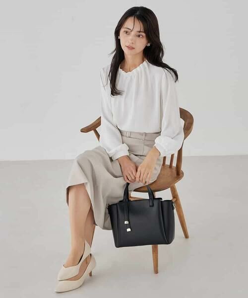 a.v.v / アー・ヴェ・ヴェ シャツ・ブラウス | 【洗える】タックネックブラウス | 詳細18