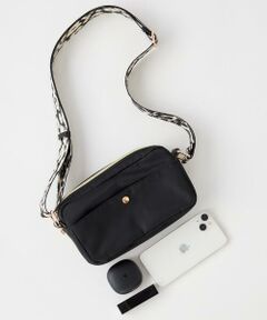 a.v.v / アー・ヴェ・ヴェ ショルダーバッグ | メニ?ポケットショルダーバッグ