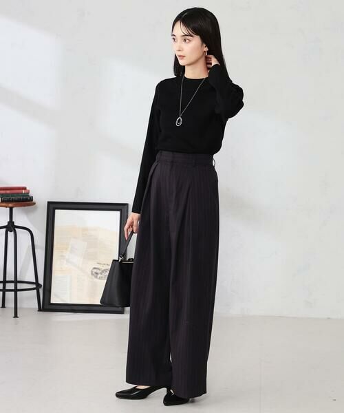 a.v.v / アー・ヴェ・ヴェ その他パンツ | ストライプタックワイドパンツ | 詳細11