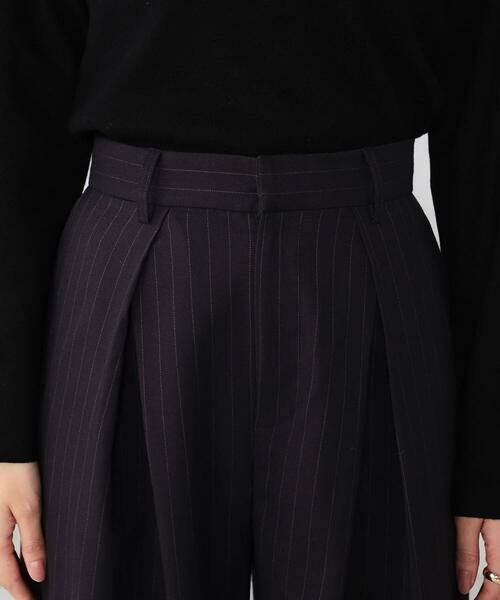 a.v.v / アー・ヴェ・ヴェ その他パンツ | ストライプタックワイドパンツ | 詳細18