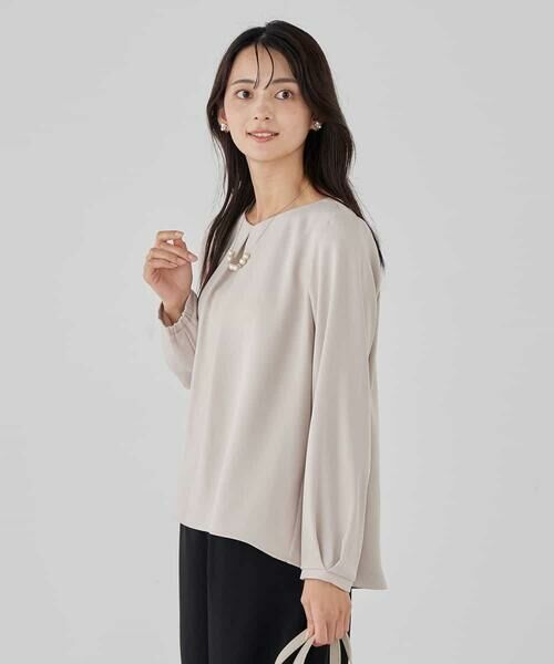 a.v.v / アー・ヴェ・ヴェ シャツ・ブラウス | サテンバックフレアブラウス【洗える/速乾/毛玉になりにくい/イージーケア】 | 詳細15