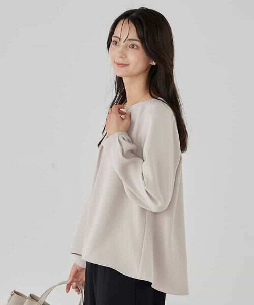 a.v.v / アー・ヴェ・ヴェ シャツ・ブラウス | サテンバックフレアブラウス【洗える/速乾/毛玉になりにくい/イージーケア】 | 詳細16