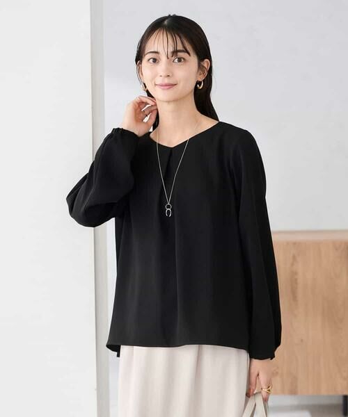 a.v.v / アー・ヴェ・ヴェ シャツ・ブラウス | サテンバックフレアブラウス【洗える/速乾/毛玉になりにくい/イージーケア】 | 詳細22