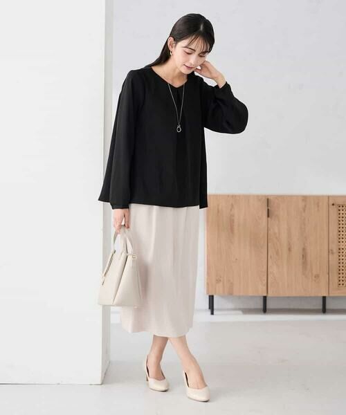 a.v.v / アー・ヴェ・ヴェ シャツ・ブラウス | サテンバックフレアブラウス【洗える/速乾/毛玉になりにくい/イージーケア】 | 詳細27