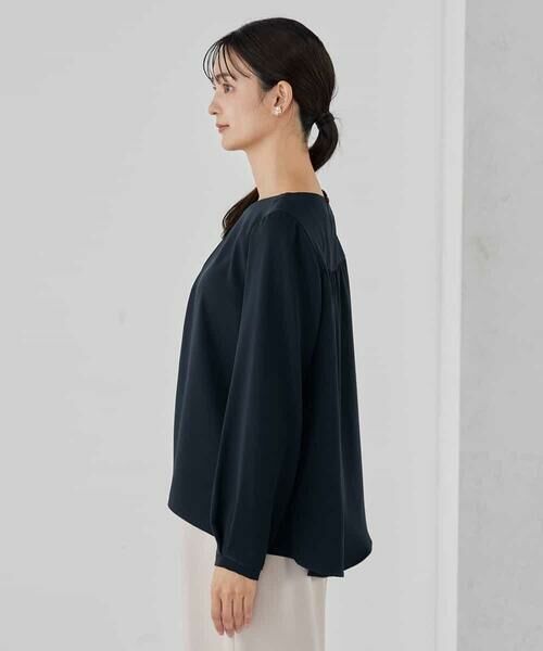 a.v.v / アー・ヴェ・ヴェ シャツ・ブラウス | サテンバックフレアブラウス【洗える/速乾/毛玉になりにくい/イージーケア】 | 詳細29