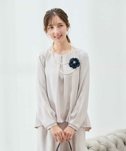 a.v.v / アー・ヴェ・ヴェ シャツ・ブラウス | サテンバックフレアブラウス【洗える/速乾/毛玉になりにくい/イージーケア】 | 詳細6