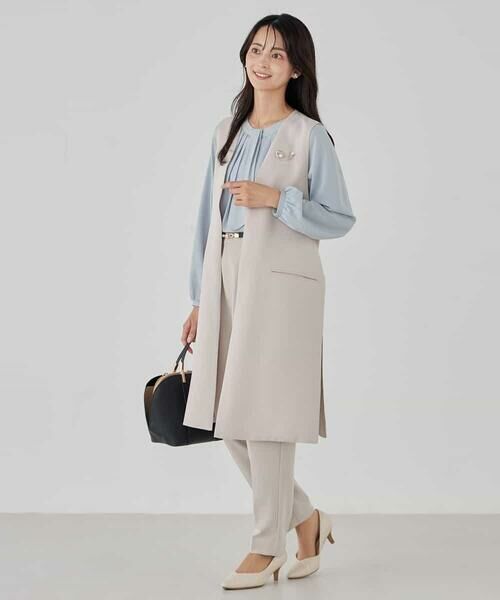 a.v.v / アー・ヴェ・ヴェ セットアップ | サテンサイドスリットジレ【洗える/速乾/毛玉になりにくい/イージーケア】 | 詳細12