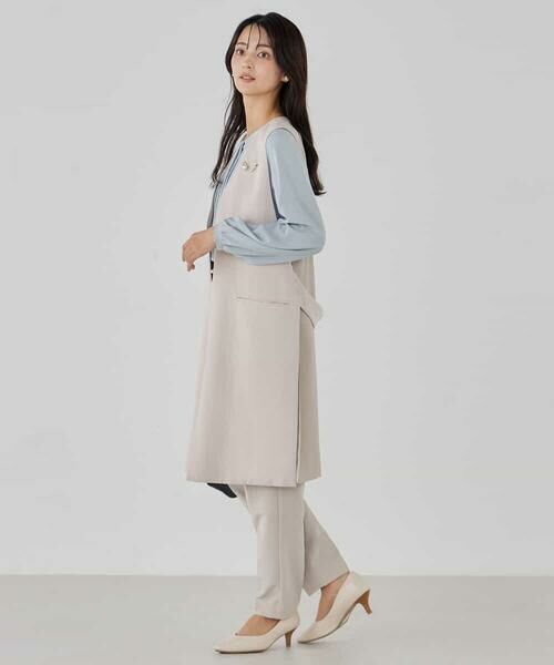 a.v.v / アー・ヴェ・ヴェ セットアップ | サテンサイドスリットジレ【洗える/速乾/毛玉になりにくい/イージーケア】 | 詳細13