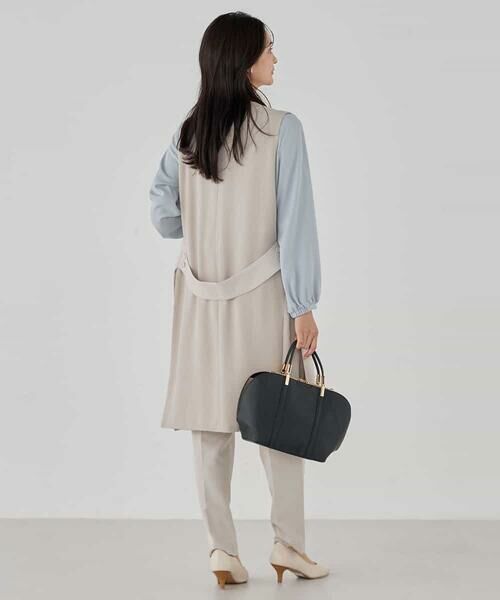 a.v.v / アー・ヴェ・ヴェ セットアップ | サテンサイドスリットジレ【洗える/速乾/毛玉になりにくい/イージーケア】 | 詳細15