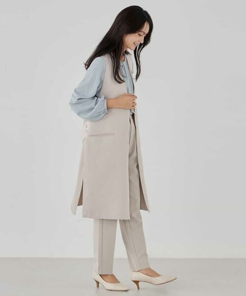 a.v.v / アー・ヴェ・ヴェ セットアップ | サテンサイドスリットジレ【洗える/速乾/毛玉になりにくい/イージーケア】 | 詳細17