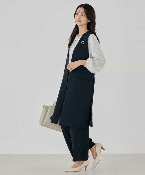 a.v.v / アー・ヴェ・ヴェ セットアップ | サテンサイドスリットジレ【洗える/速乾/毛玉になりにくい/イージーケア】 | 詳細2