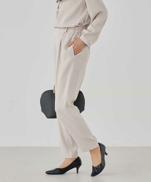 a.v.v / アー・ヴェ・ヴェ チノ・ワークパンツ | サテンテーパードパンツ【洗える/速乾/毛玉になりにくい/イージーケア】 | 詳細24