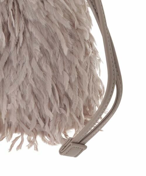 a.v.v / アー・ヴェ・ヴェ ショルダーバッグ | シャギー巾着ショルダーバッグ | 詳細4