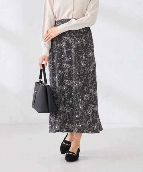 a.v.v / アー・ヴェ・ヴェ ロング・マキシ丈スカート | フラワープリントマーメイドスカート | 詳細1