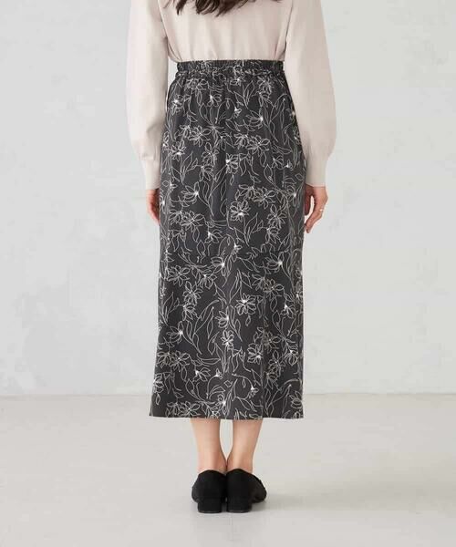 a.v.v / アー・ヴェ・ヴェ ロング・マキシ丈スカート | フラワープリントマーメイドスカート | 詳細11