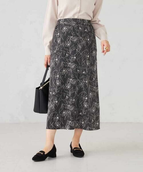 a.v.v / アー・ヴェ・ヴェ ロング・マキシ丈スカート | フラワープリントマーメイドスカート | 詳細3
