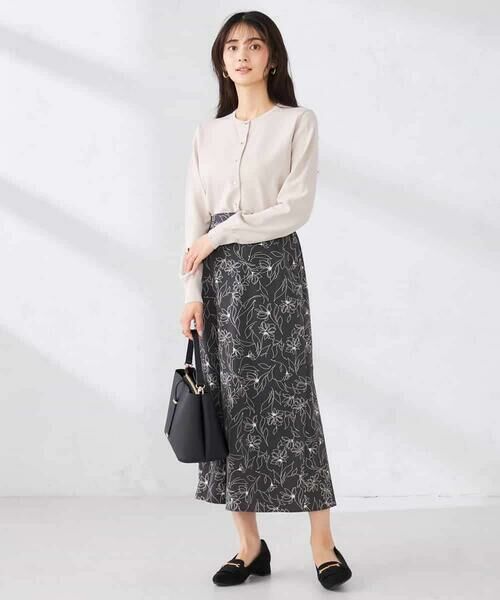 a.v.v / アー・ヴェ・ヴェ ロング・マキシ丈スカート | フラワープリントマーメイドスカート | 詳細8