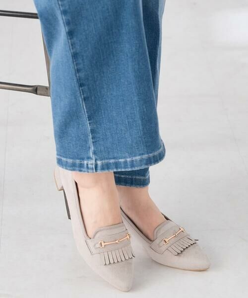 a.v.v / アー・ヴェ・ヴェ パンプス | ビットパンプス（ライトグレー）