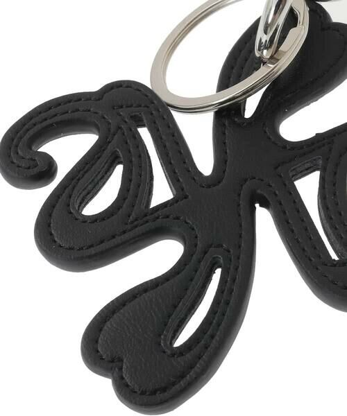 a.v.v / アー・ヴェ・ヴェ チャーム | ロゴチャーム | 詳細9