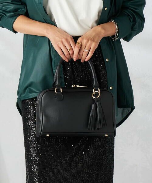 a.v.v / アー・ヴェ・ヴェ チャーム | タッセルチャーム（ブラック）