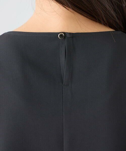 a.v.v / アー・ヴェ・ヴェ シャツ・ブラウス | ［支持率NO.1/接触冷感/速乾/UVカット/イージーケア］浅Vネックブラウス | 詳細15