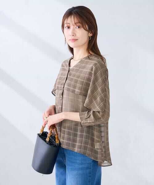 a.v.v / アー・ヴェ・ヴェ シャツ・ブラウス | ケープ風シアーブラウス | 詳細12