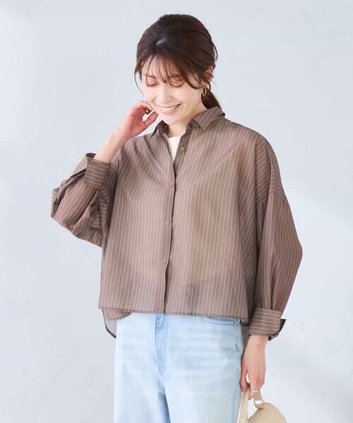 a.v.v / アー・ヴェ・ヴェ シャツ・ブラウス | クロップド丈セミシアーシャツ（ブラウン×アイボリーストライプ柄）