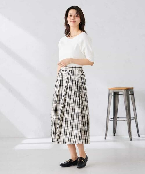 a.v.v / アー・ヴェ・ヴェ ニット・セーター | Vネックデコルテニット | 詳細11