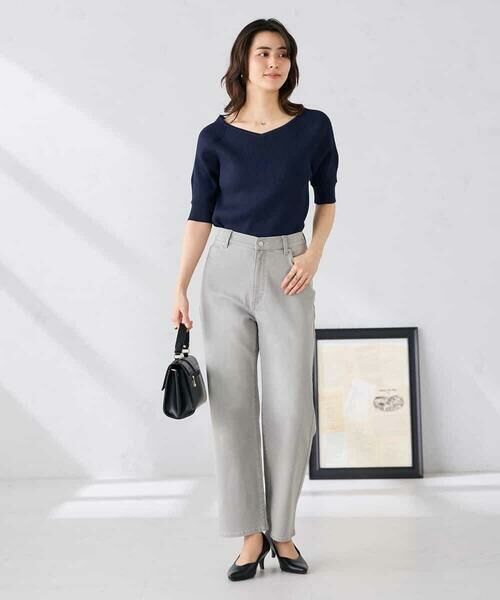 a.v.v / アー・ヴェ・ヴェ ニット・セーター | Vネックデコルテニット | 詳細3