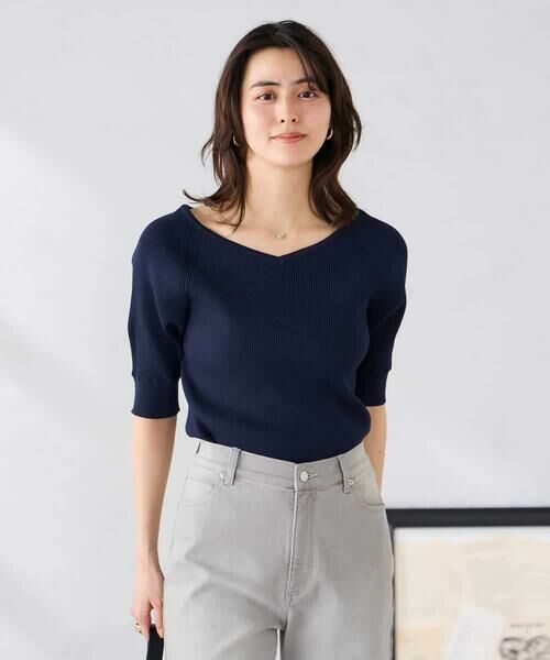 a.v.v / アー・ヴェ・ヴェ ニット・セーター | Vネックデコルテニット（ネイビー）