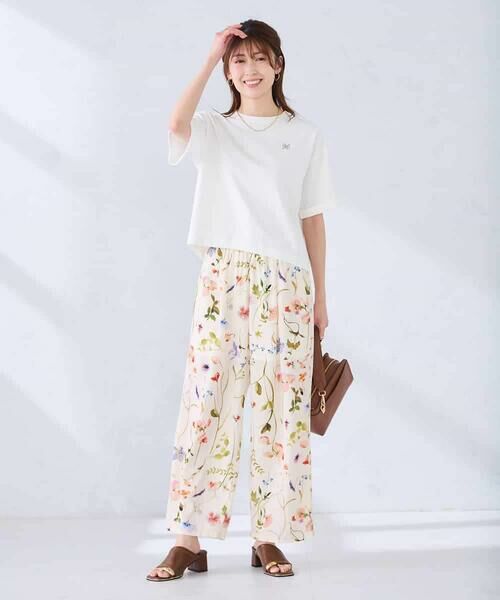 a.v.v / アー・ヴェ・ヴェ カットソー | 大人のクロップド刺繍Tシャツ【UVカット・接触冷感】 | 詳細1