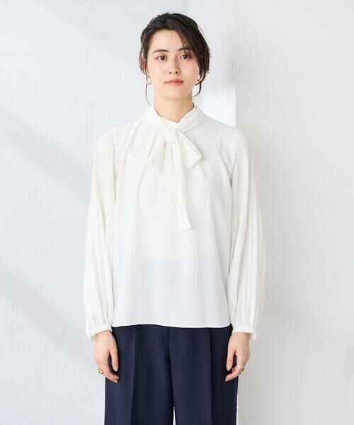 a.v.v / アー・ヴェ・ヴェ シャツ・ブラウス | 【洗える】2WAY袖プリーツボウタイブラウス | 詳細8