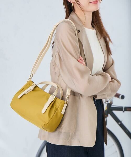 a.v.v / アー・ヴェ・ヴェ ショルダーバッグ | ベルトハンドショルダーバッグ（マスタード）