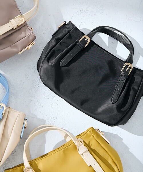 a.v.v / アー・ヴェ・ヴェ ショルダーバッグ | ベルトハンドショルダーバッグ（ブラック）