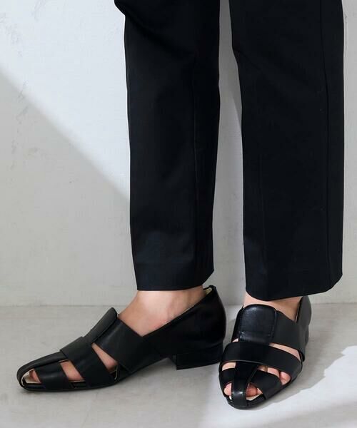 a.v.v / アー・ヴェ・ヴェ パンプス | グルカパンプス（ブラック）