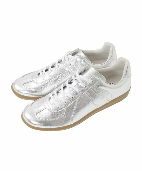 a.v.v / アー・ヴェ・ヴェ スニーカー | ジャーマントレーナー（シルバー）