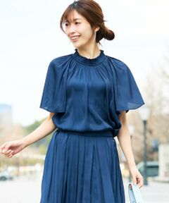 a.v.v / アー・ヴェ・ヴェ シャツ・ブラウス | エアリーサテンシャーリングネックブラウス