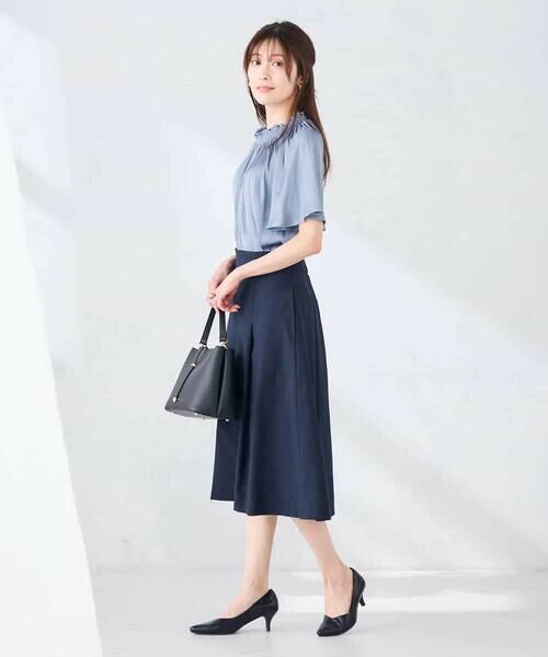 a.v.v / アー・ヴェ・ヴェ シャツ・ブラウス | エアリーサテンシャーリングネックブラウス | 詳細13