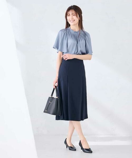 a.v.v / アー・ヴェ・ヴェ シャツ・ブラウス | エアリーサテンシャーリングネックブラウス | 詳細15