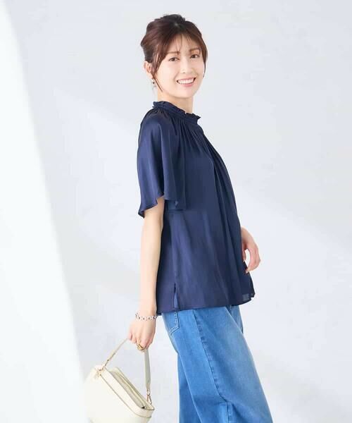 a.v.v / アー・ヴェ・ヴェ シャツ・ブラウス | エアリーサテンシャーリングネックブラウス | 詳細18