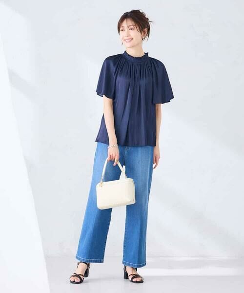 a.v.v / アー・ヴェ・ヴェ シャツ・ブラウス | エアリーサテンシャーリングネックブラウス | 詳細20