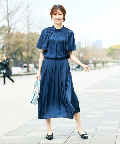 a.v.v / アー・ヴェ・ヴェ シャツ・ブラウス | エアリーサテンシャーリングネックブラウス | 詳細23