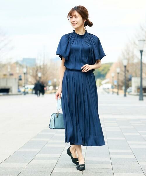 a.v.v / アー・ヴェ・ヴェ シャツ・ブラウス | エアリーサテンシャーリングネックブラウス | 詳細24