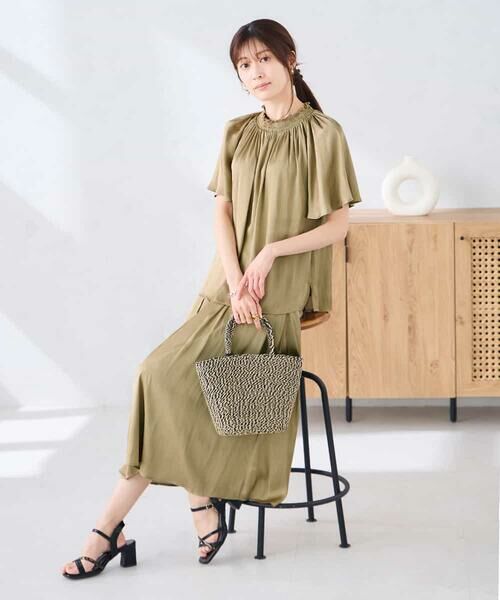 a.v.v / アー・ヴェ・ヴェ シャツ・ブラウス | エアリーサテンシャーリングネックブラウス | 詳細29