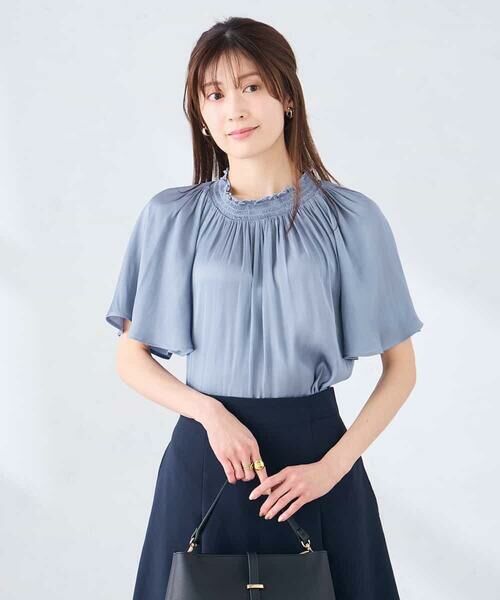 a.v.v / アー・ヴェ・ヴェ シャツ・ブラウス | エアリーサテンシャーリングネックブラウス | 詳細9