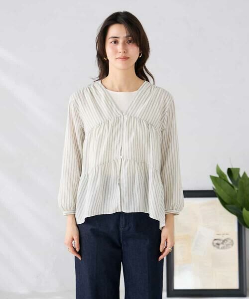 a.v.v / アー・ヴェ・ヴェ シャツ・ブラウス | ストライプ柄ティアードシアーブラウス | 詳細13